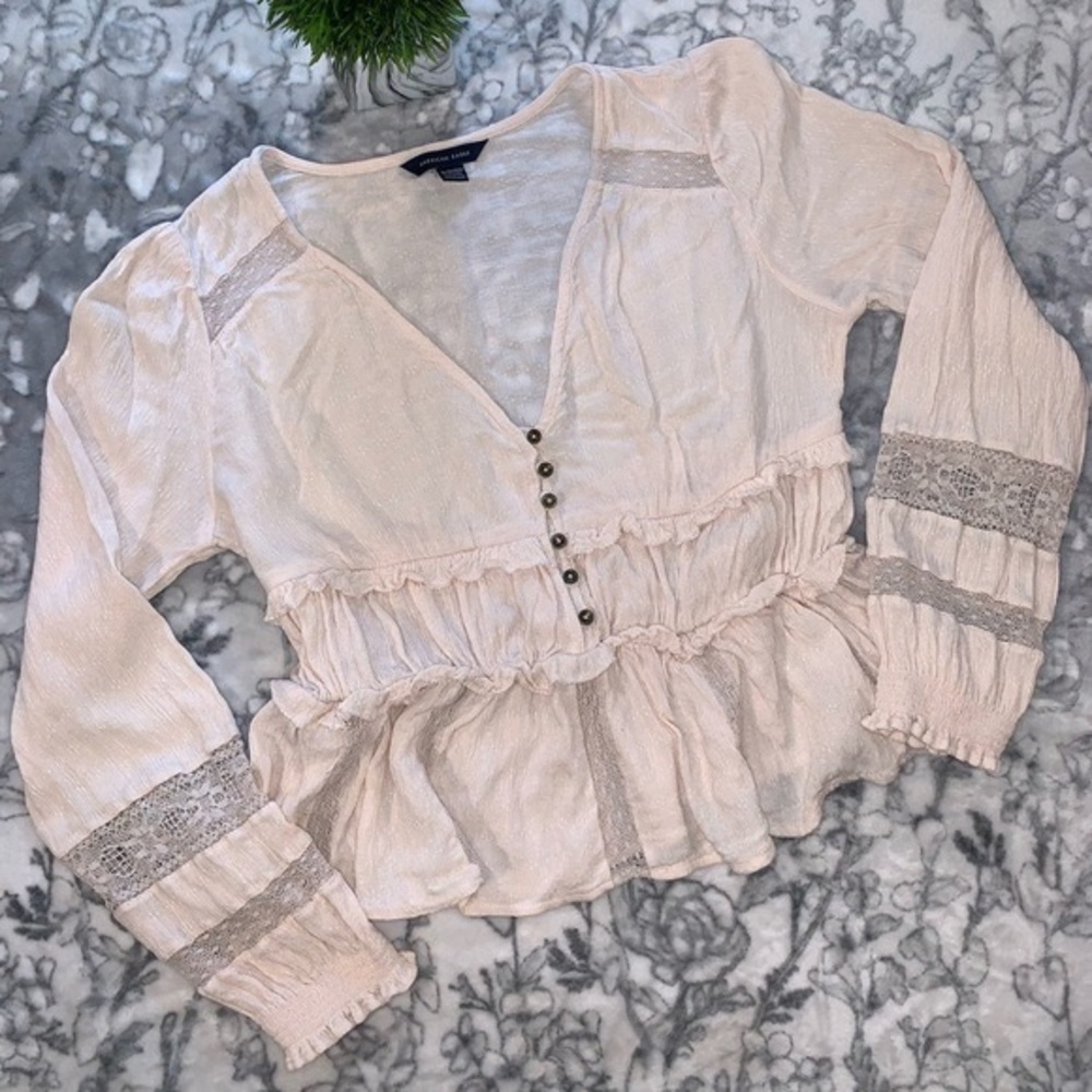 Xs: American Eagle Lace Blouse
